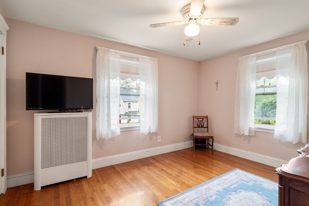 20 Rowe Street Milton, MA 02186 - Photo 15 of 25