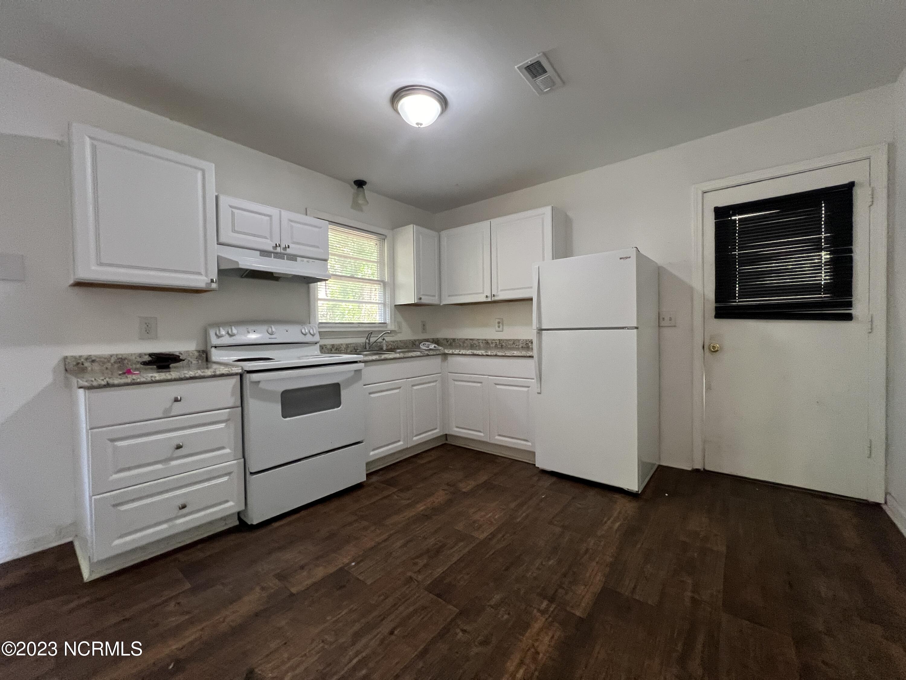796 Laurel Road Beaufort, NC 28516 - Photo 12 of 14 796 Laurel