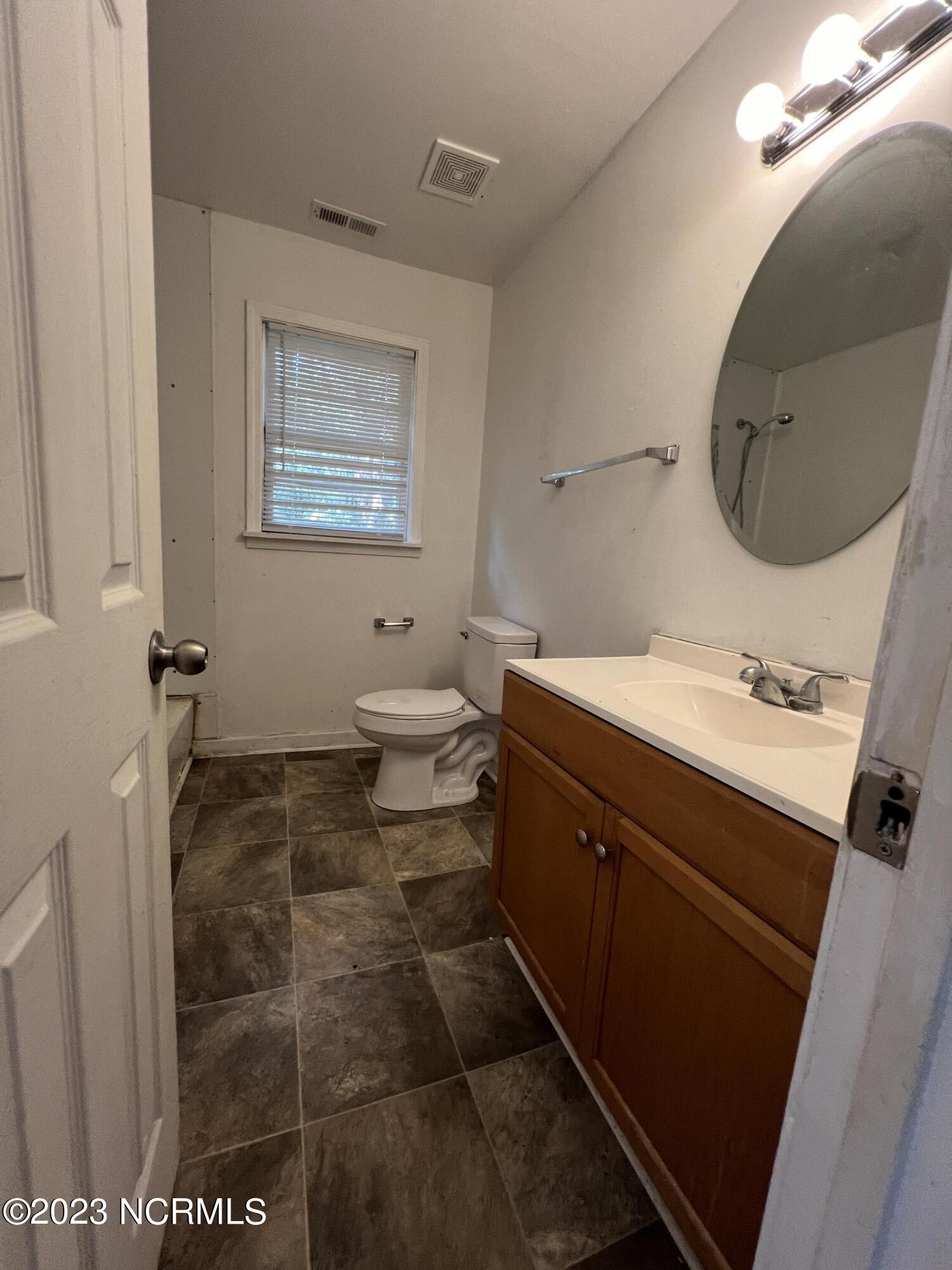 796 Laurel Road Beaufort, NC 28516 - Photo 7 of 14 796 Laurel