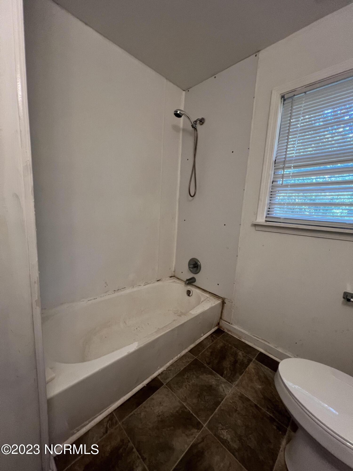 796 Laurel Road Beaufort, NC 28516 - Photo 8 of 14 796 Laurel