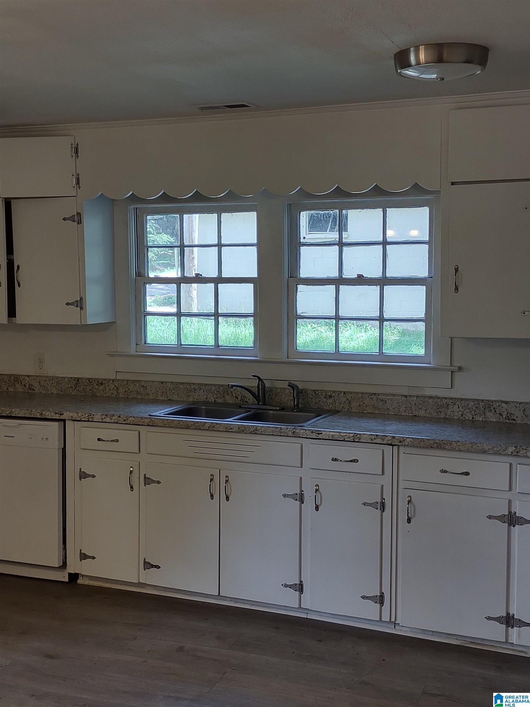 209 Rice Avenue Anniston, AL 36201 - Photo 10 of 16