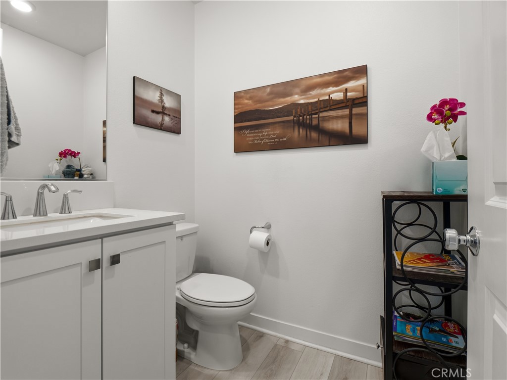 27013 Hummingbird Lane Valencia, CA 91381 - Photo 26 of 54