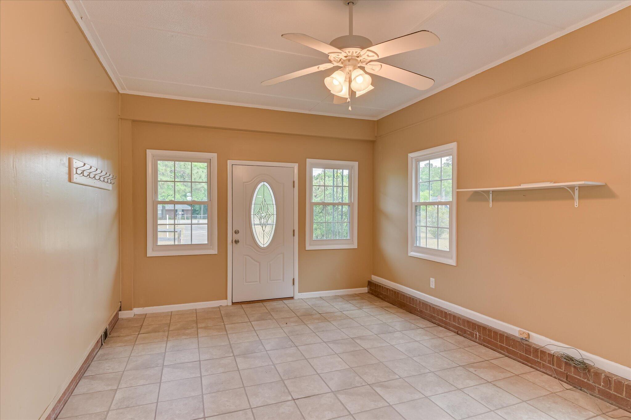 1086 Horseshoe Road Augusta, GA 30906 - Photo 15 of 43 Family/flex room