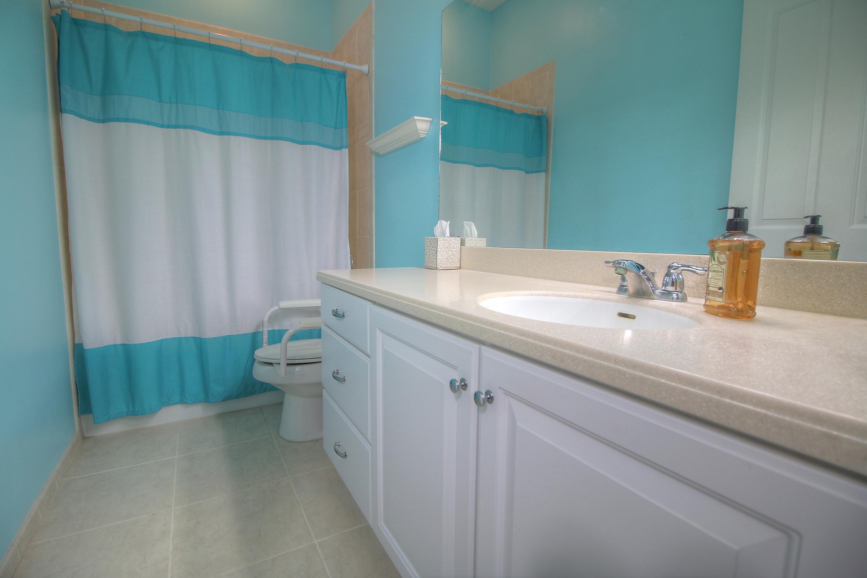 9461 Sandy Run Road Jupiter, FL 33478 - Photo 31 of 47 Bathroom 2a MLS