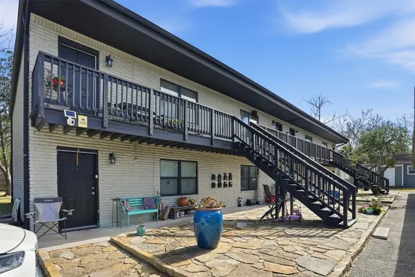 $1,350 | 201 South Kansas Avenue, Unit G, League City, TX 77573