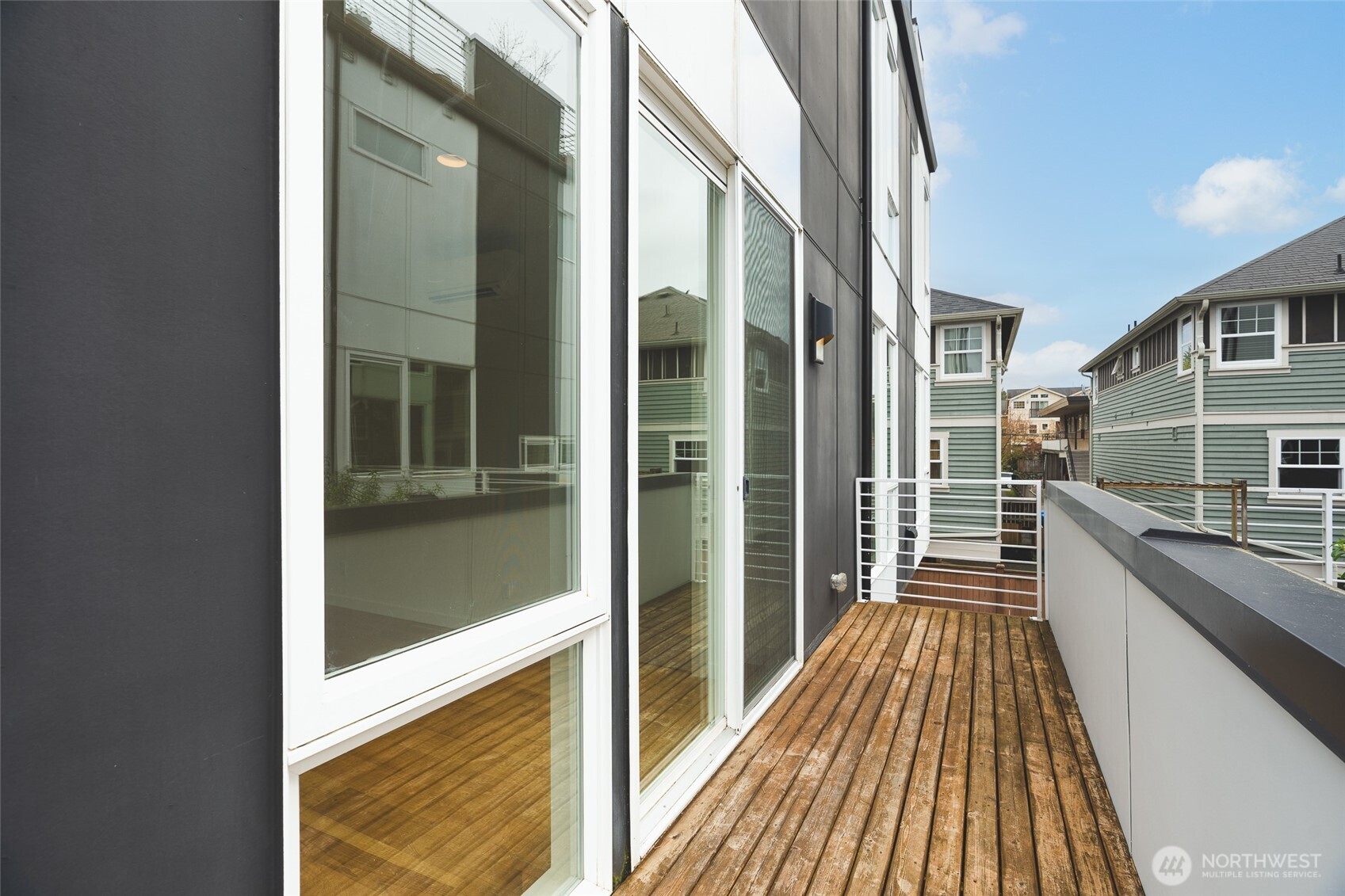 612 North 45th Street, Unit C Seattle, WA 98103 - Photo 12 of 40
