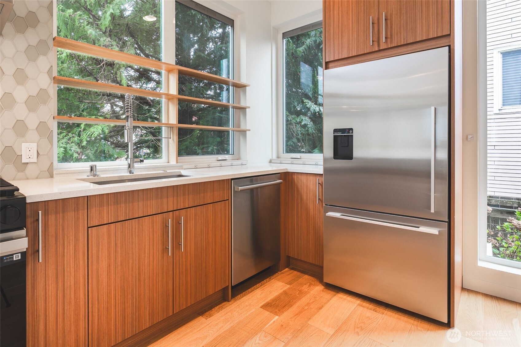612 North 45th Street, Unit C Seattle, WA 98103 - Photo 19 of 40