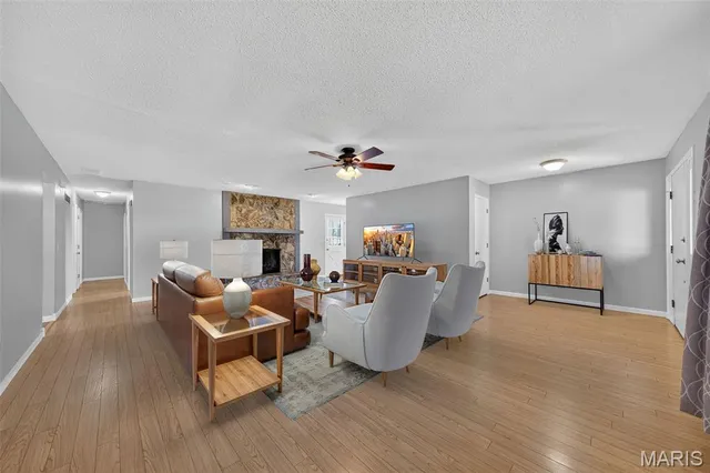 $2,100 | 3909 Golden Hills Drive, St. Peters, MO 63376