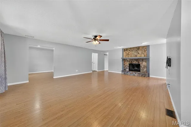 $2,100 | 3909 Golden Hills Drive, St. Peters, MO 63376