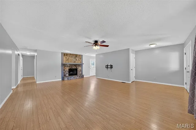 $2,100 | 3909 Golden Hills Drive, St. Peters, MO 63376