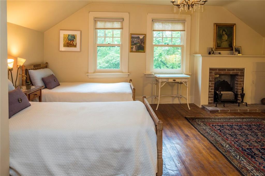 14 Terrace Road Rosslyn Farms, PA 15106 - Photo 17 of 20 Spacious bedroom with decorative fireplace....