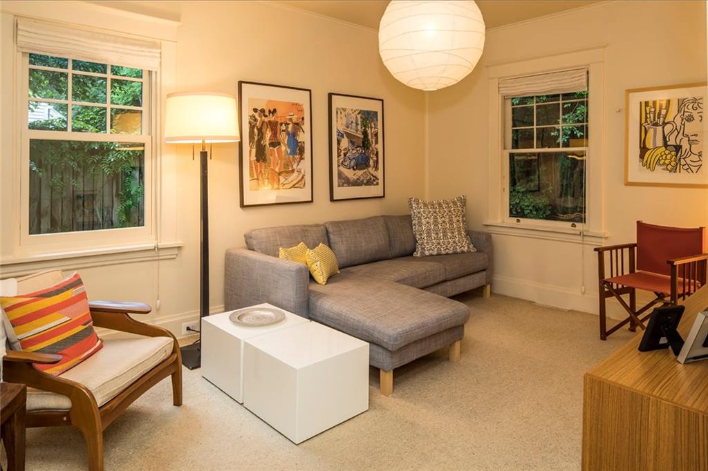 14 Terrace Road Rosslyn Farms, PA 15106 - Photo 10 of 20 Family room...