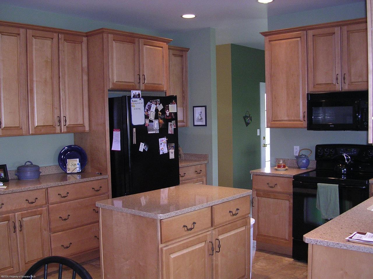 809 Saddle Loop Road Clarks Summit, PA 18411 - Photo 3 of 5 Gallery Image 3
