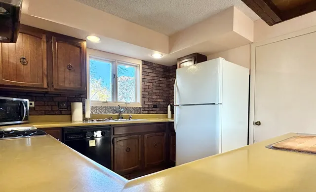 $550,000 | 27169 Brickville Road, Sycamore, IL 60178