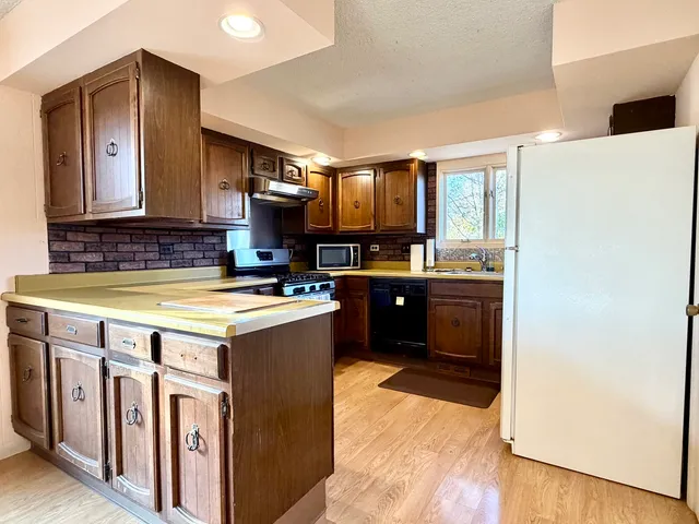 $550,000 | 27169 Brickville Road, Sycamore, IL 60178