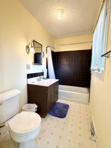 $550,000 | 27169 Brickville Road, Sycamore, IL 60178