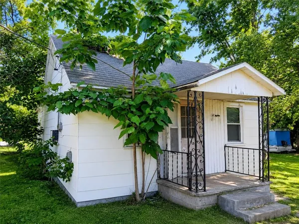 $24,900 | 1200 East Olive Street, Rich Hill, MO 64779