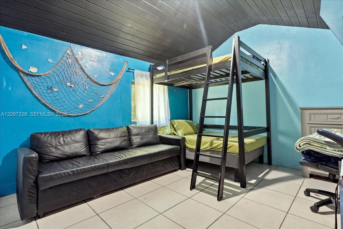 18490 Southwest 216th Street Miami, FL 33170 - Photo 20 of 48 Gallery Image 20