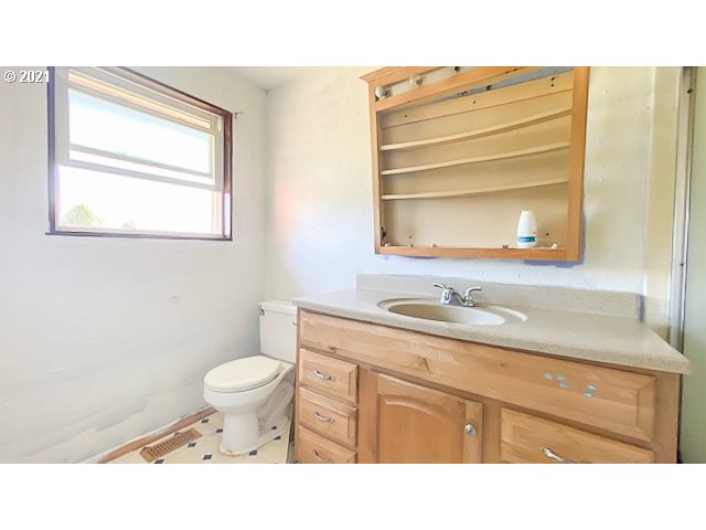 2840 Nielsen Road Tillamook, OR 97141 - Photo 11 of 32