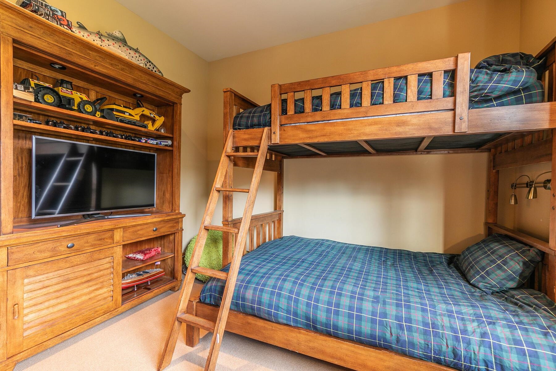 600 Sugar Bowl Road, Unit 211 Truckee, CA 96161 - Photo 11 of 21 a view of a house with a balcony