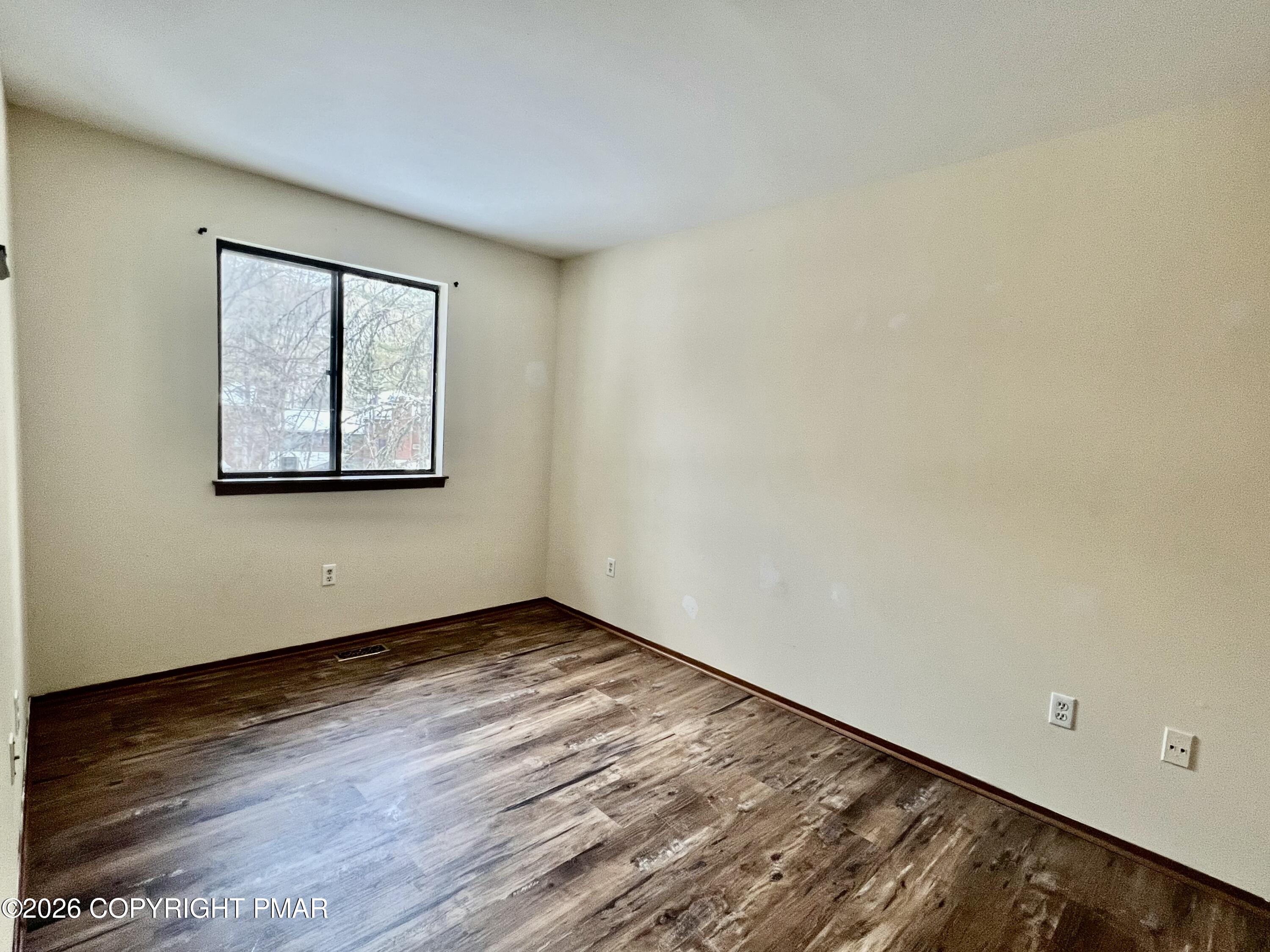 518 Wales Court Bushkill, PA 18324 - Photo 11 of 15 Bedroom 1 Empty