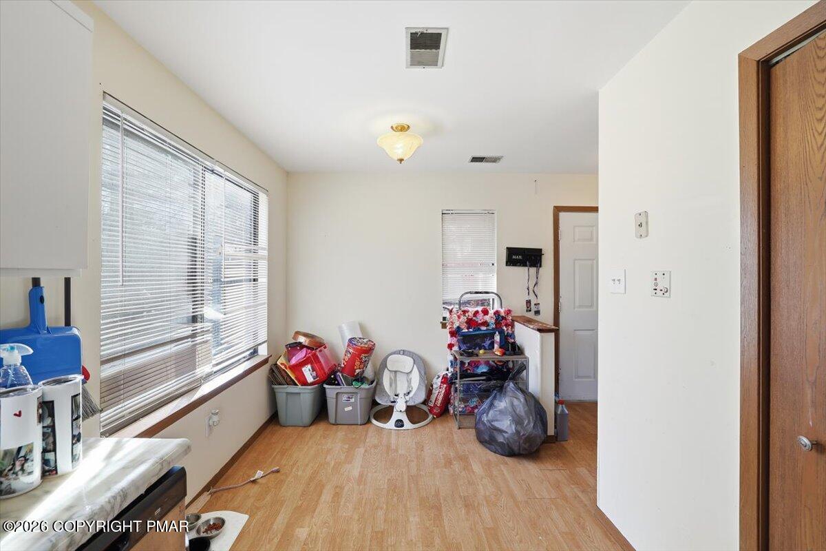 518 Wales Court Bushkill, PA 18324 - Photo 5 of 18 a view of a livingroom with toys