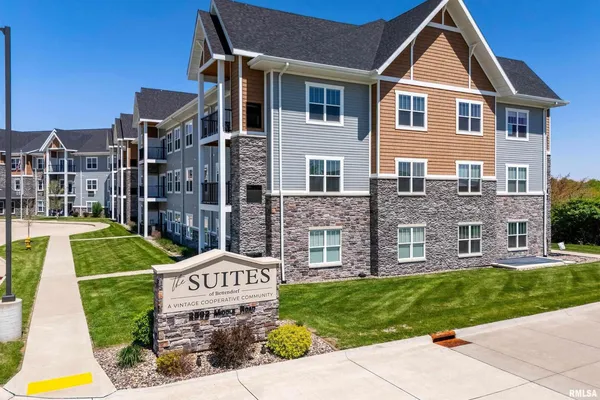$155,000 | 2592 Middle Road, Unit 206, Bettendorf, IA 52722