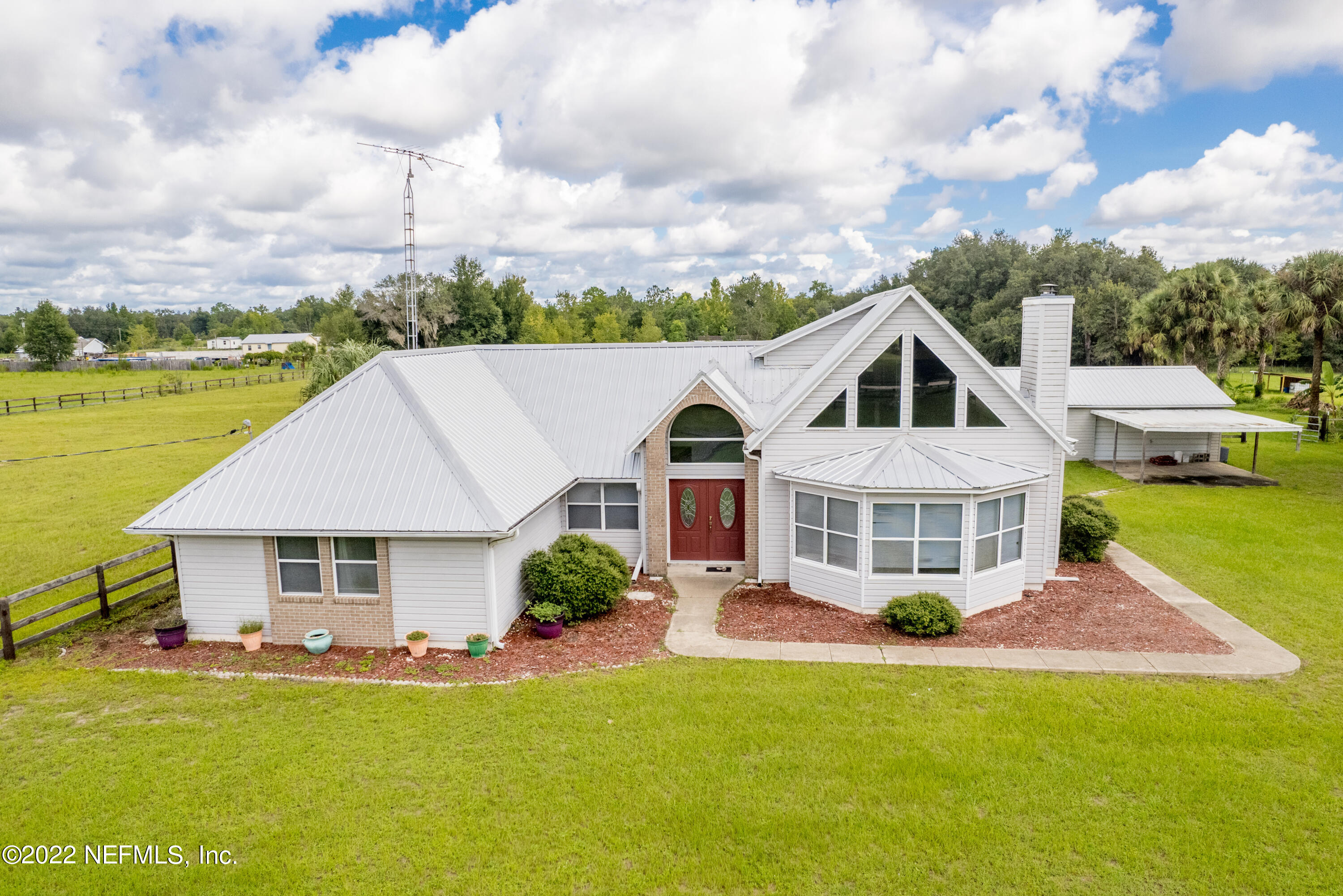 122 Queens Country Road Interlachen, FL 32148 - Photo 12 of 109 122 Queens Country Road-12