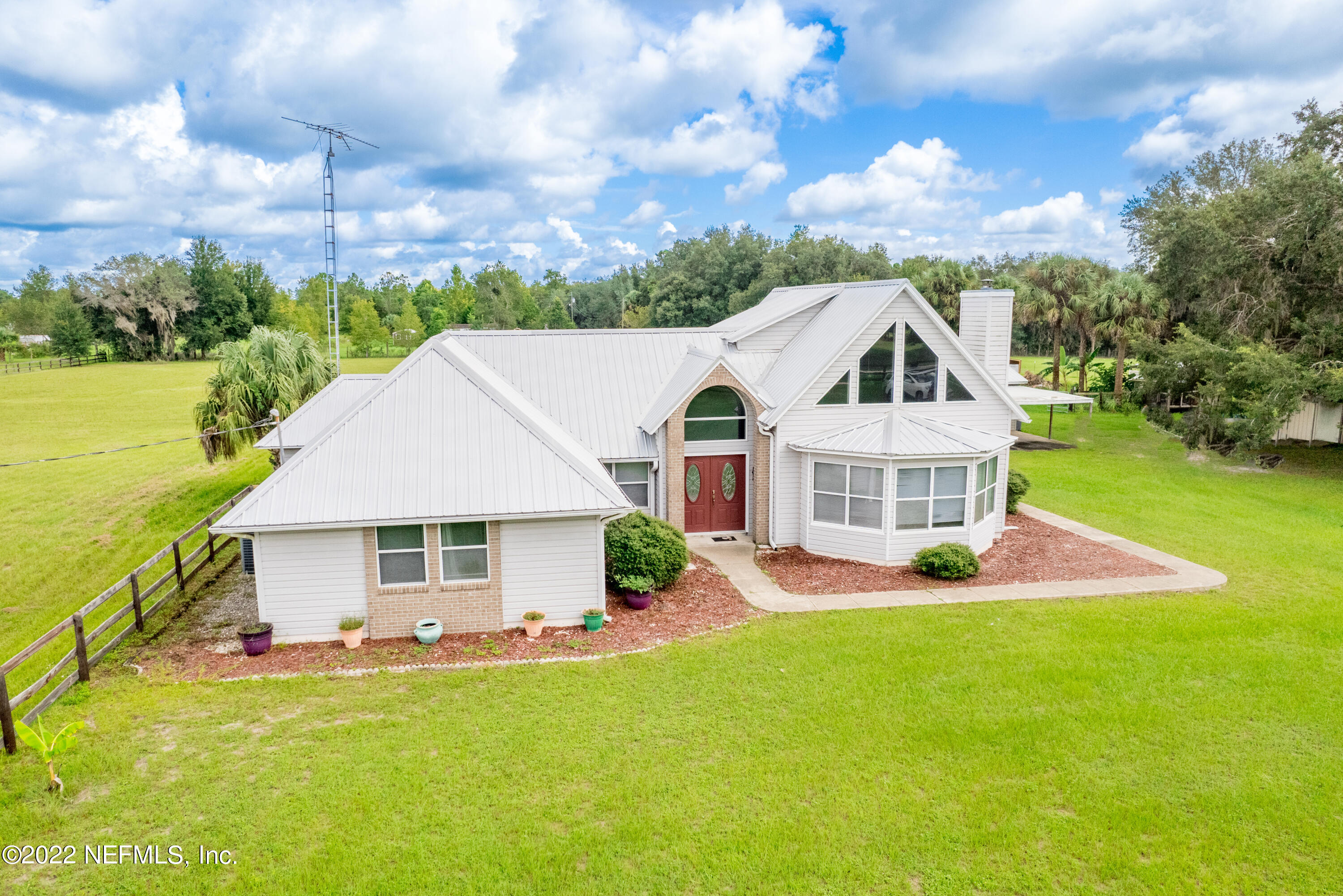 122 Queens Country Road Interlachen, FL 32148 - Photo 13 of 109 122 Queens Country Road-13
