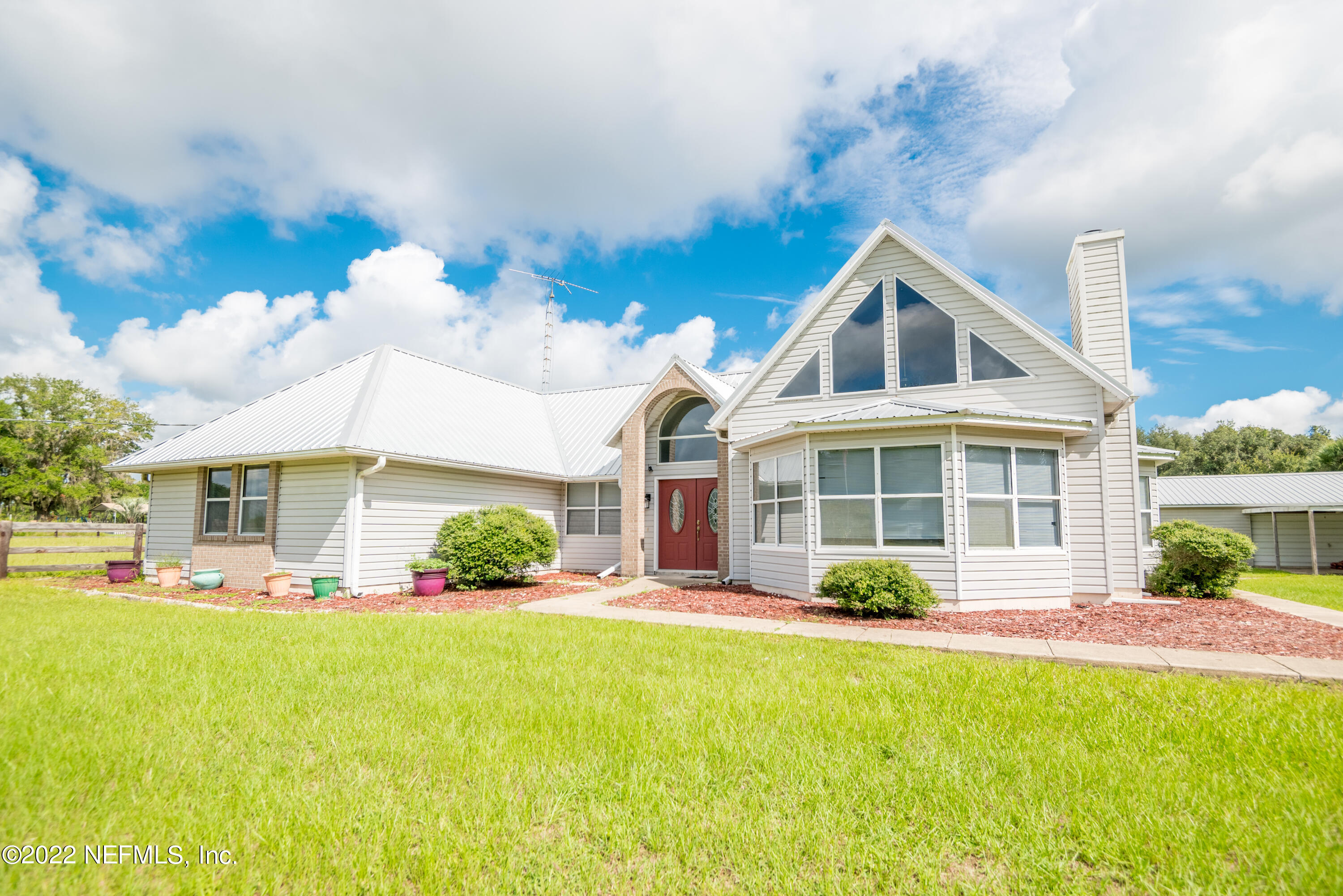 122 Queens Country Road Interlachen, FL 32148 - Photo 15 of 109 122 Queens Country Road-15