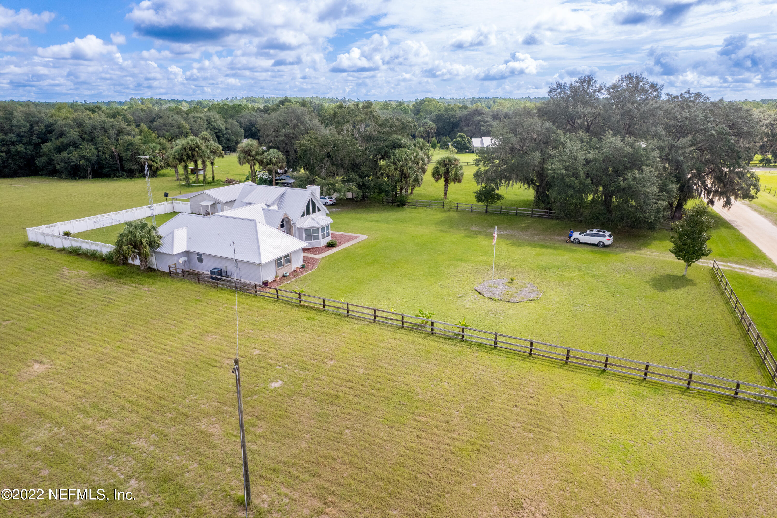 122 Queens Country Road Interlachen, FL 32148 - Photo 51 of 109 122 Queens Country Road-53