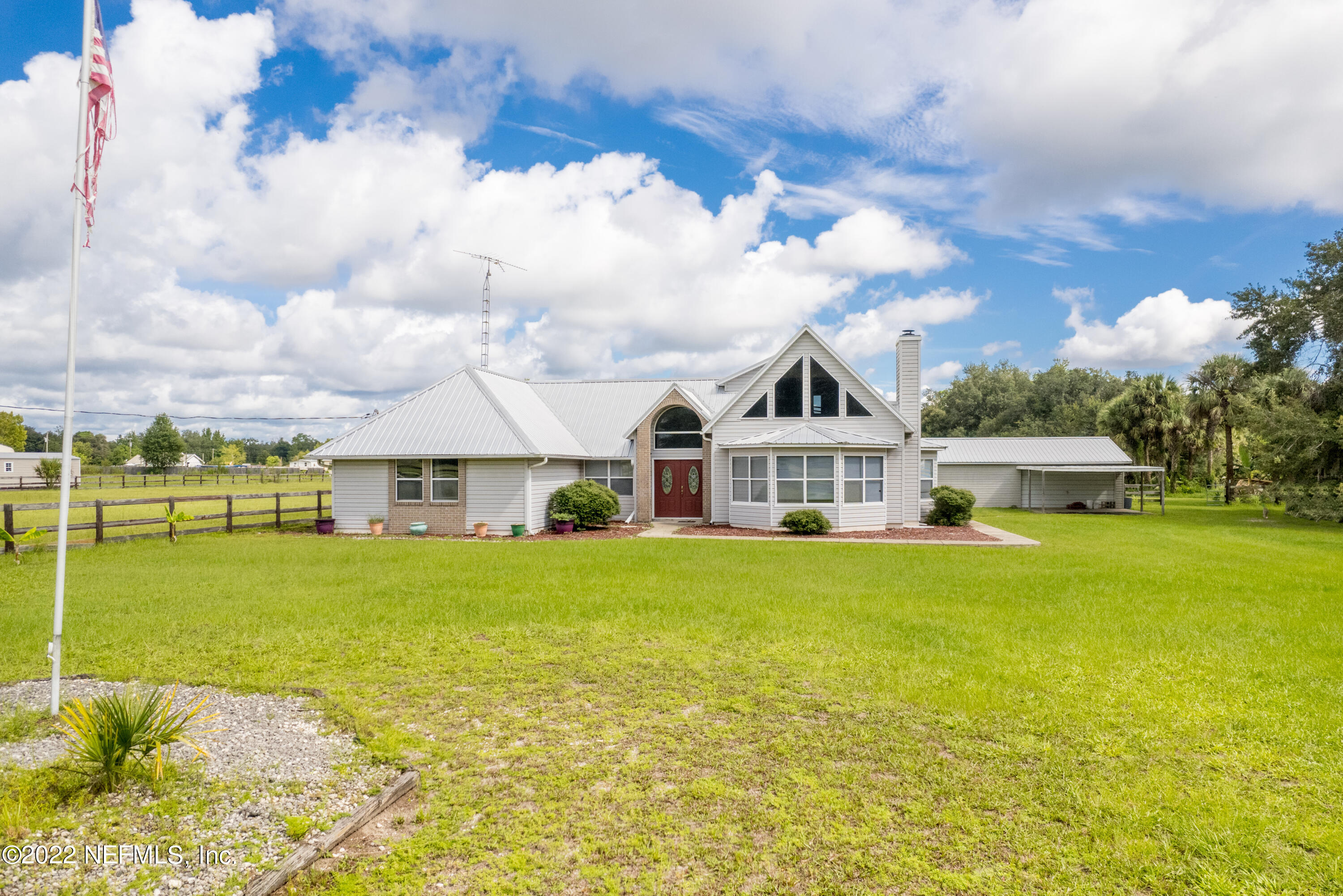 122 Queens Country Road Interlachen, FL 32148 - Photo 8 of 109 122 Queens Country Road-8