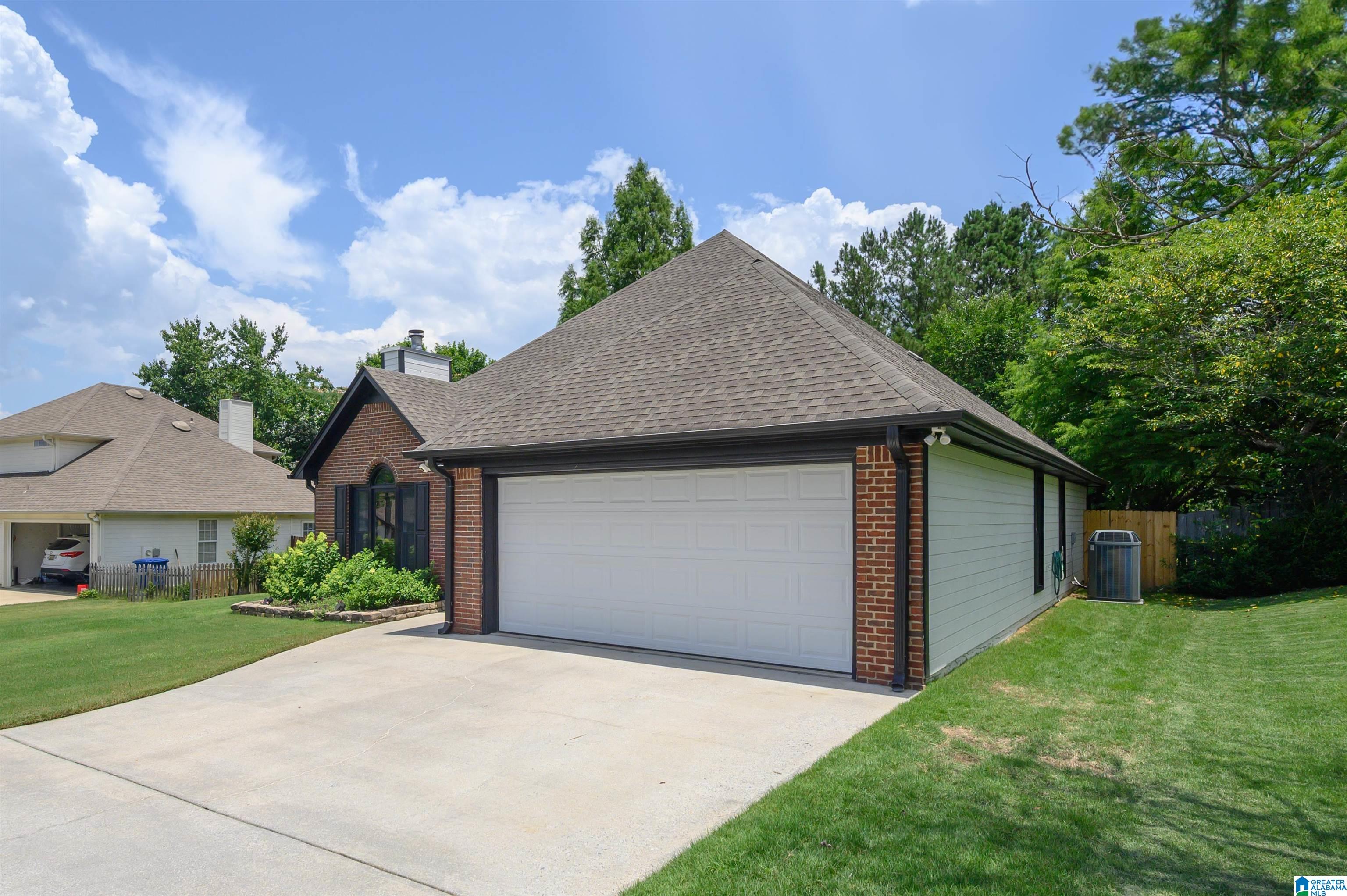 5904 Russet Meadows Way Birmingham, AL 35244 - Photo 3 of 36