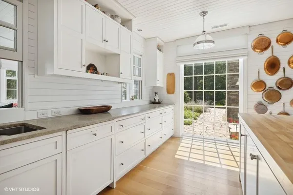 $9,975,000 | 15360 Lakeshore Road, Lakeside, MI 49116