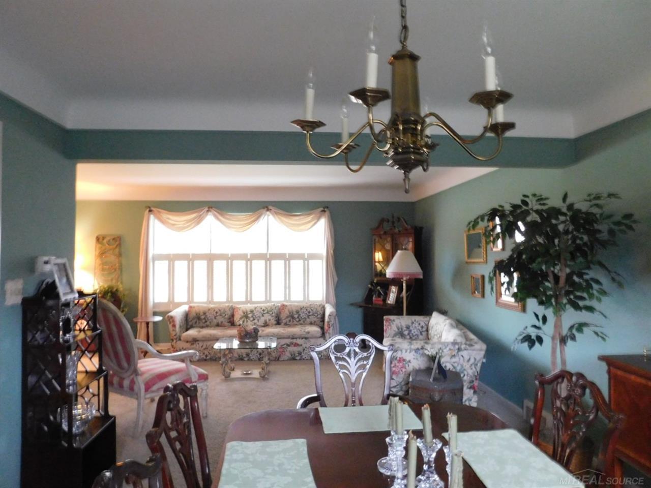 1091 Canterbury Road Grosse Pointe Woods, MI 48236 - Photo 4 of 26