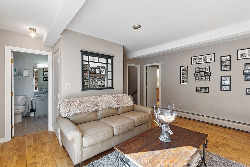 342 Mountain Road Princeton, MA 01541 - Photo 11 of 39