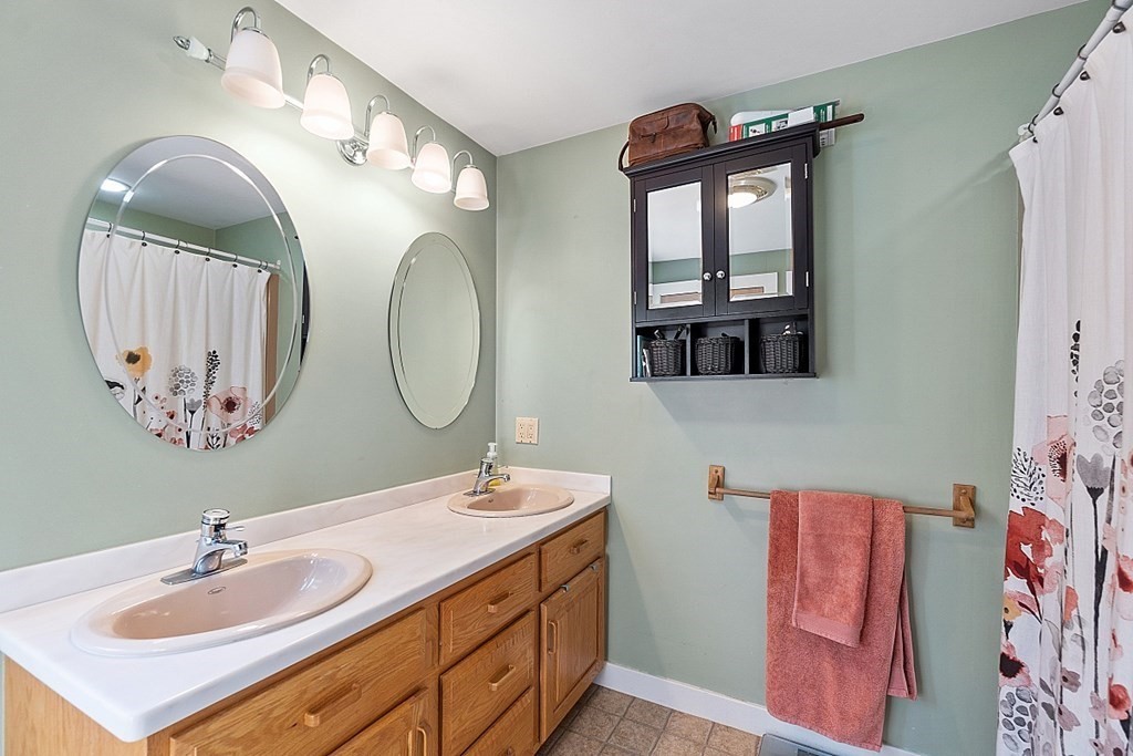 342 Mountain Road Princeton, MA 01541 - Photo 18 of 39