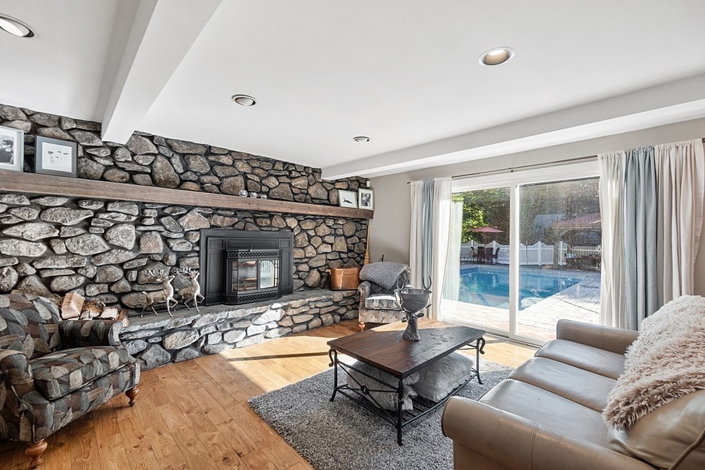 342 Mountain Road Princeton, MA 01541 - Photo 10 of 39