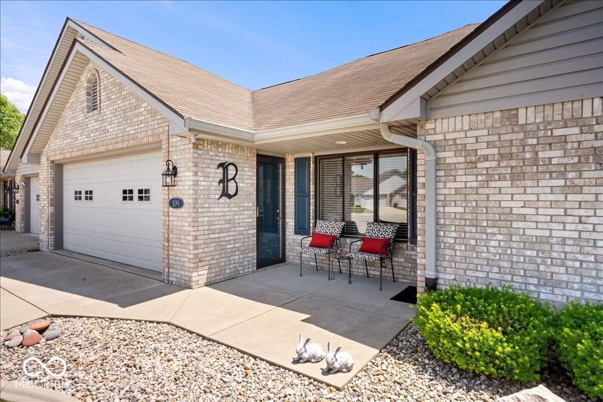 109 Bay Ridge Drive Pendleton, IN 46064 - Photo 2 of 29