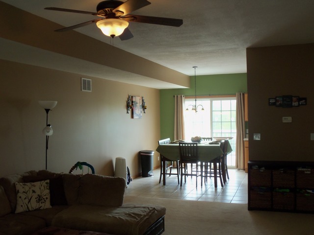 2031 Lisbon Road, Unit B Morris, IL 60450 - Photo 5 of 21 a living room with furniture and a large window