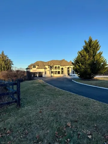 a view of an outdoor space