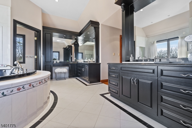 2185 Amwell Road Somerset, NJ 08873 - Photo 40 of 43