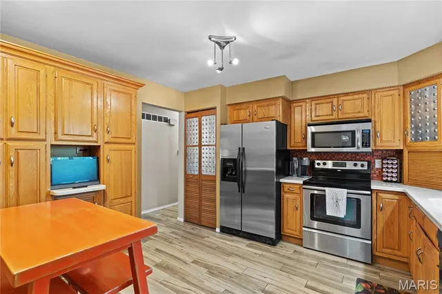 $229,900 | 2362 Briarcliff Drive, Alton, IL 62002