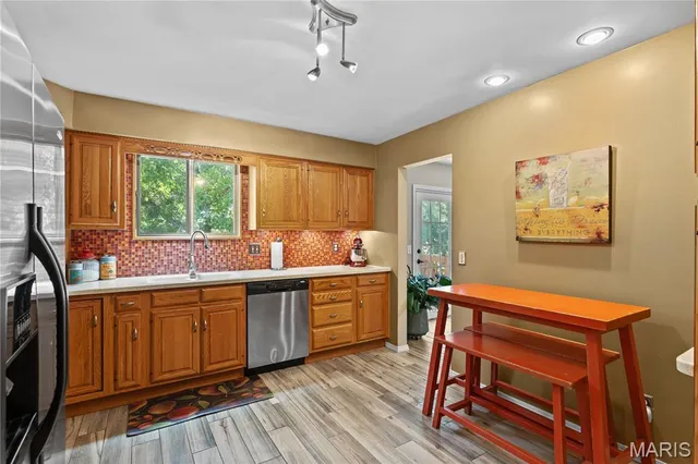 $229,900 | 2362 Briarcliff Drive, Alton, IL 62002