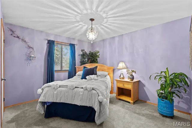 $229,900 | 2362 Briarcliff Drive, Alton, IL 62002