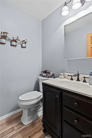 $229,900 | 2362 Briarcliff Drive, Alton, IL 62002