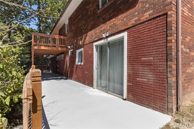 $229,900 | 2362 Briarcliff Drive, Alton, IL 62002