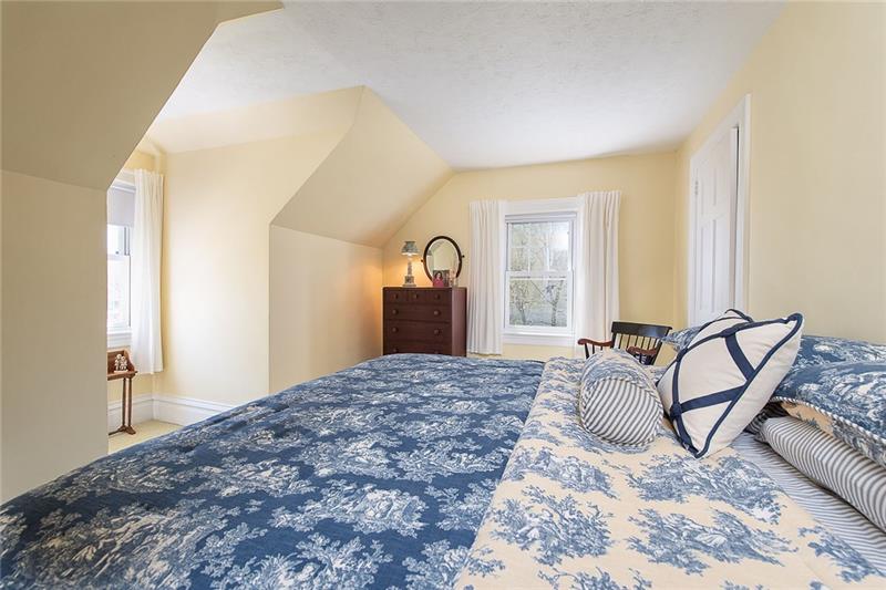 304 Quaker Road Sewickley, PA 15143 - Photo 20 of 25 A 2nd bedroom on the third floor for more guest or family space.
