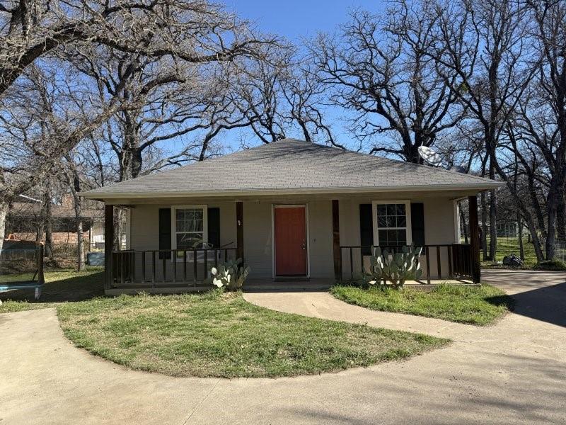 900 Reese Lane Azle, TX 76020 - Photo 1 of 15 front view of a house