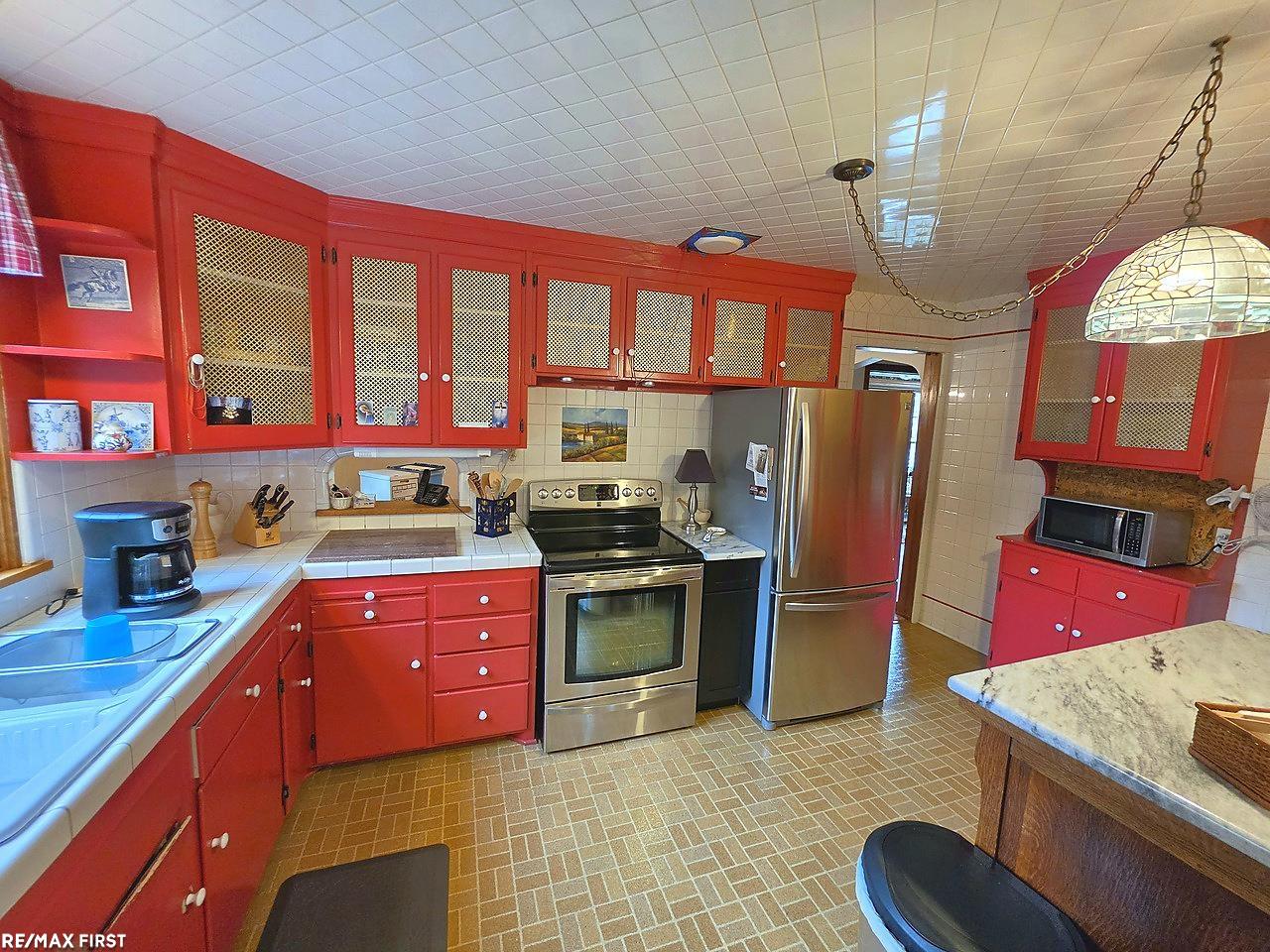 543 Vernier Road Grosse Pointe Woods, MI 48236 - Photo 8 of 41 Gallery Image 8